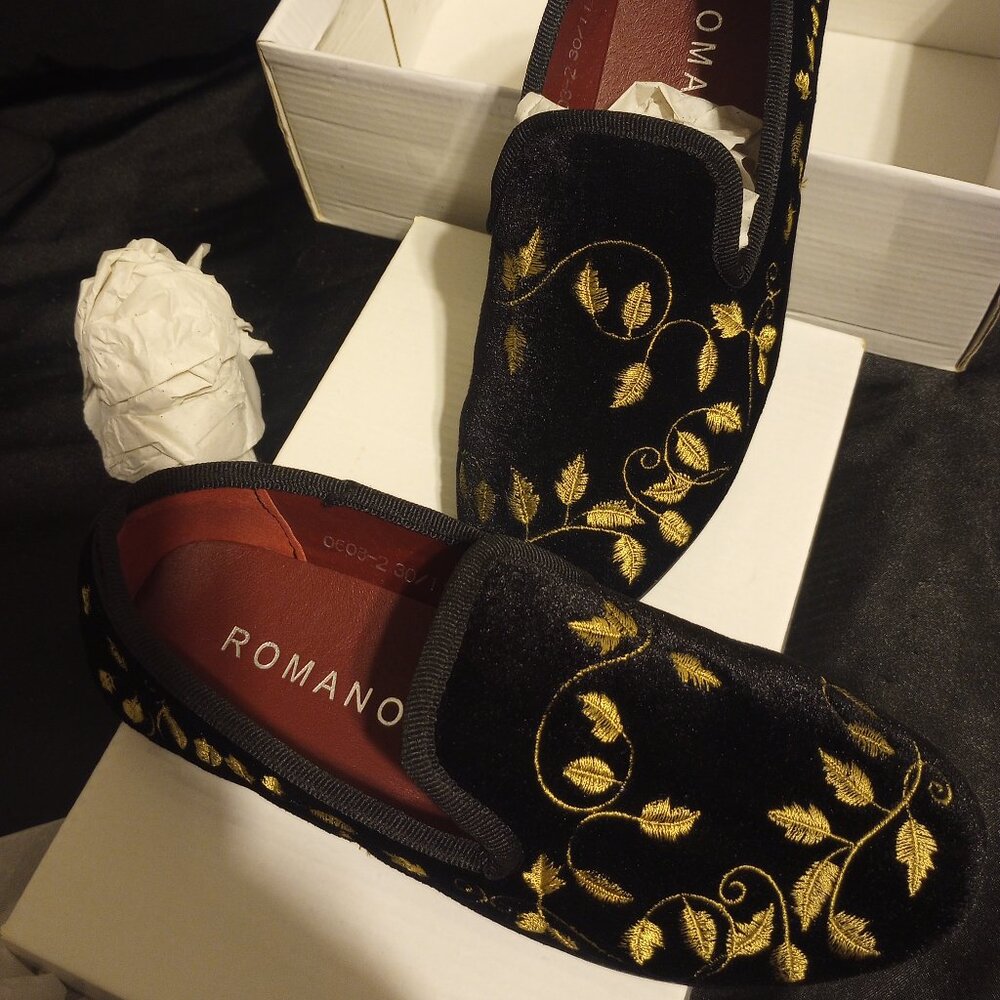 Romano synthetic velvet shoes 11.5